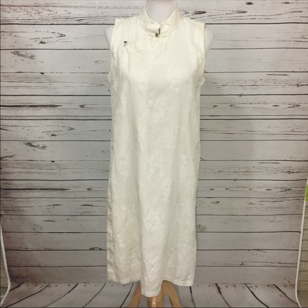 Sleeveless Mandarin Collar Midi Dress - White